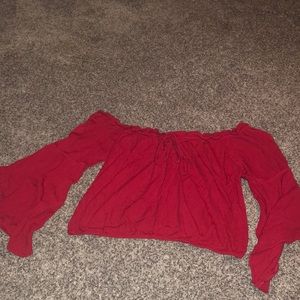 ❤️Maroon/red shirt❤️